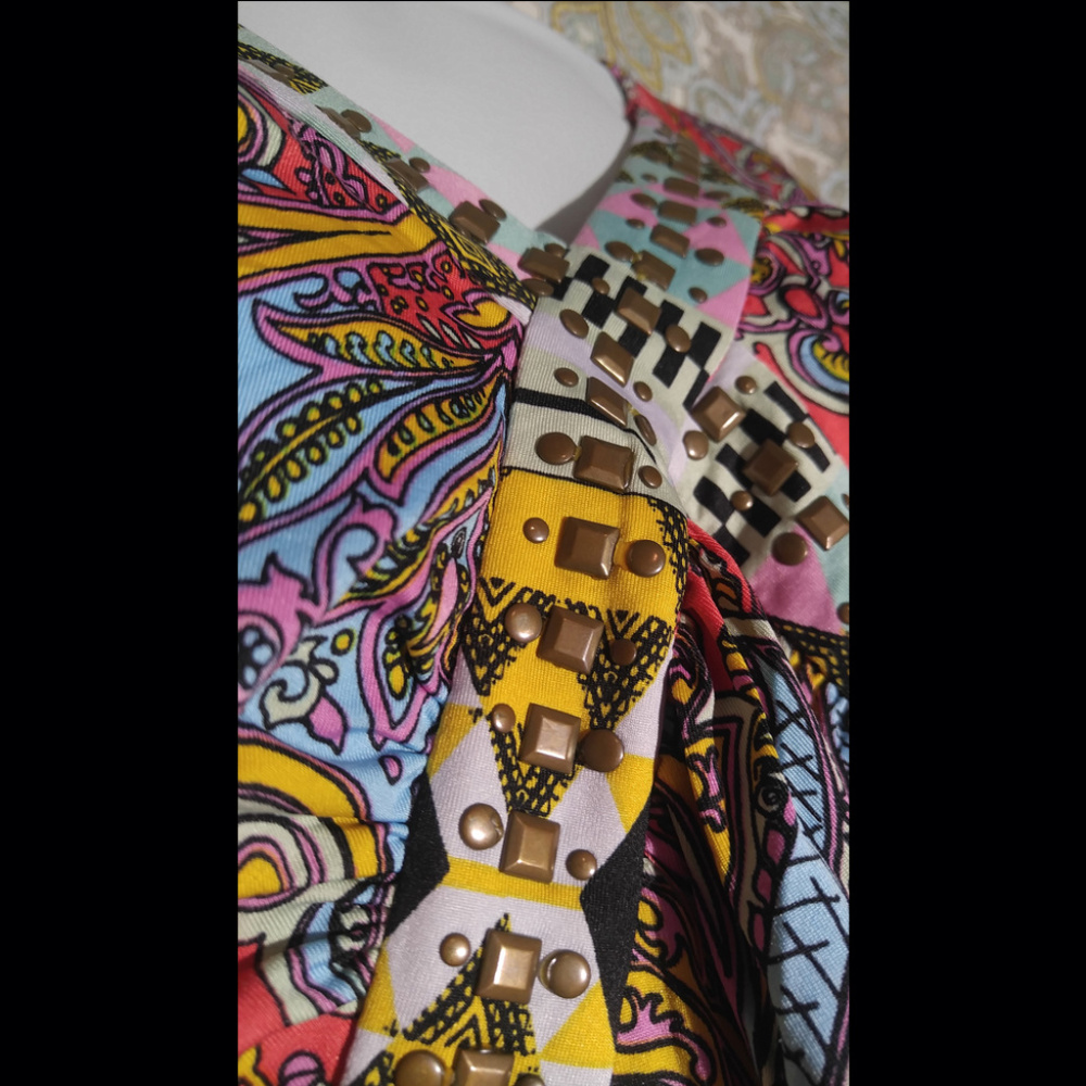 One World Plus Size 1X Embellished Shirt - Picture 5 of 6